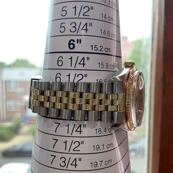 ROLEX DATEJUST 18K GOLD AND STAINLESS STEAL TWO TONE UNISEX WATCH - Picture 9 of 10